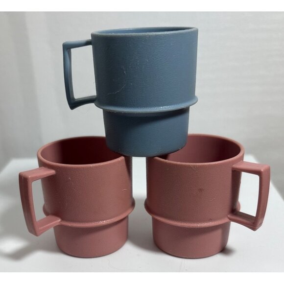 Tupperware Toys Mugs Vintage Dollhouse Stacking Toy Set Of 3 Pink & Blue Plastic - Picture 2 of 7
